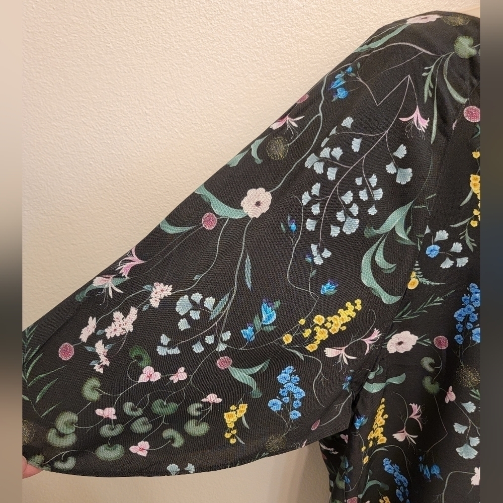 H&M by Anna Glover Butterfly Sleeve Blouse - Picture 2 of 3